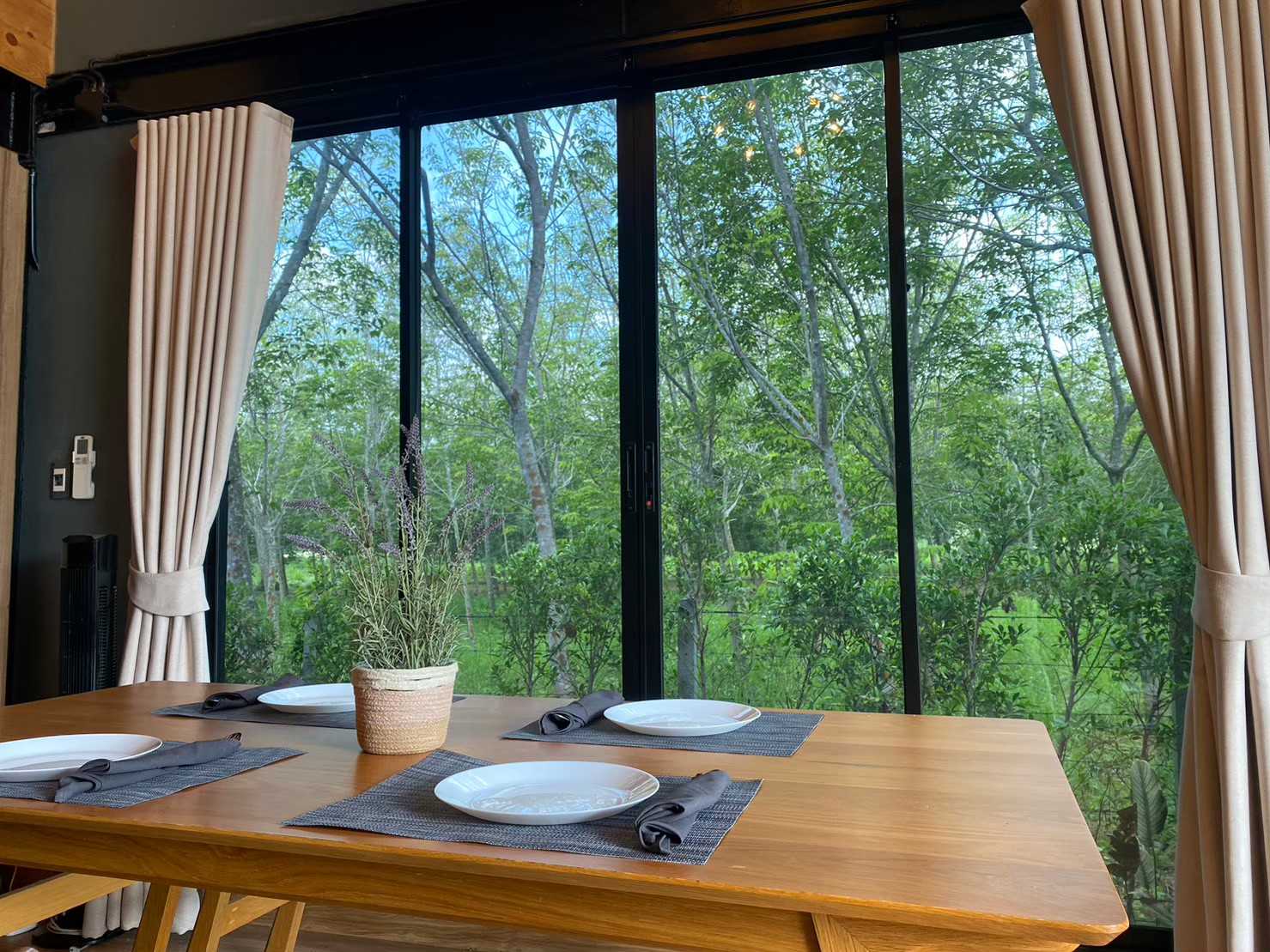 LINE_ALBUM_บ้านพัก_241028_33