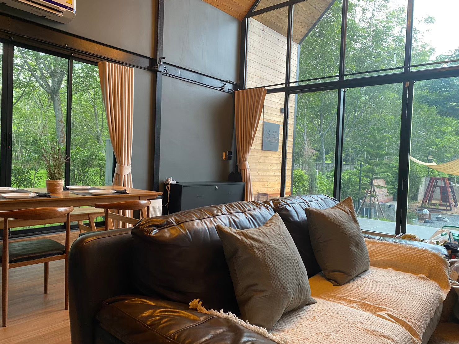 LINE_ALBUM_บ้านพัก_241028_45