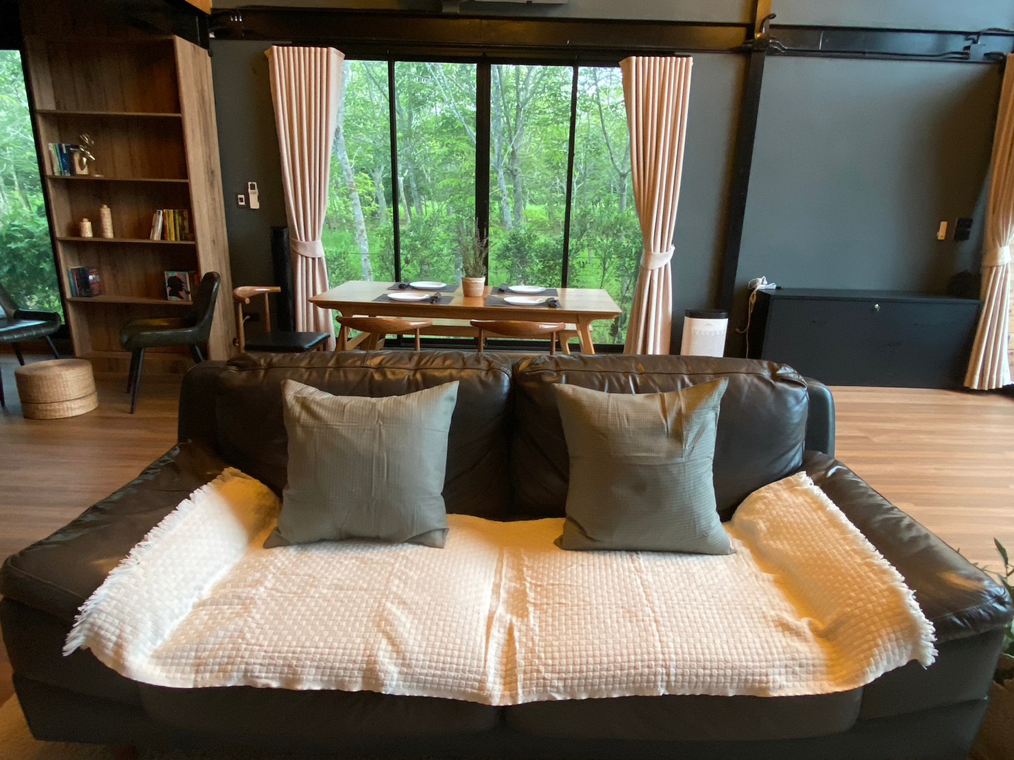 LINE_ALBUM_บ้านพัก_241028_48