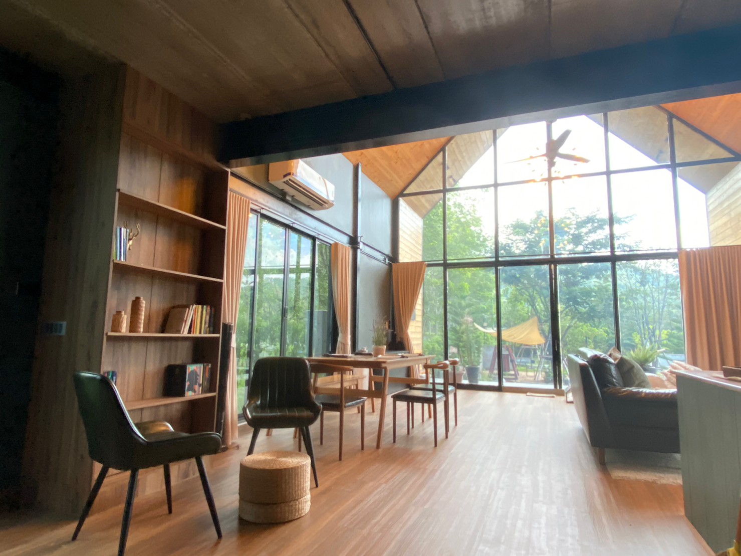 LINE_ALBUM_บ้านพัก_241028_53