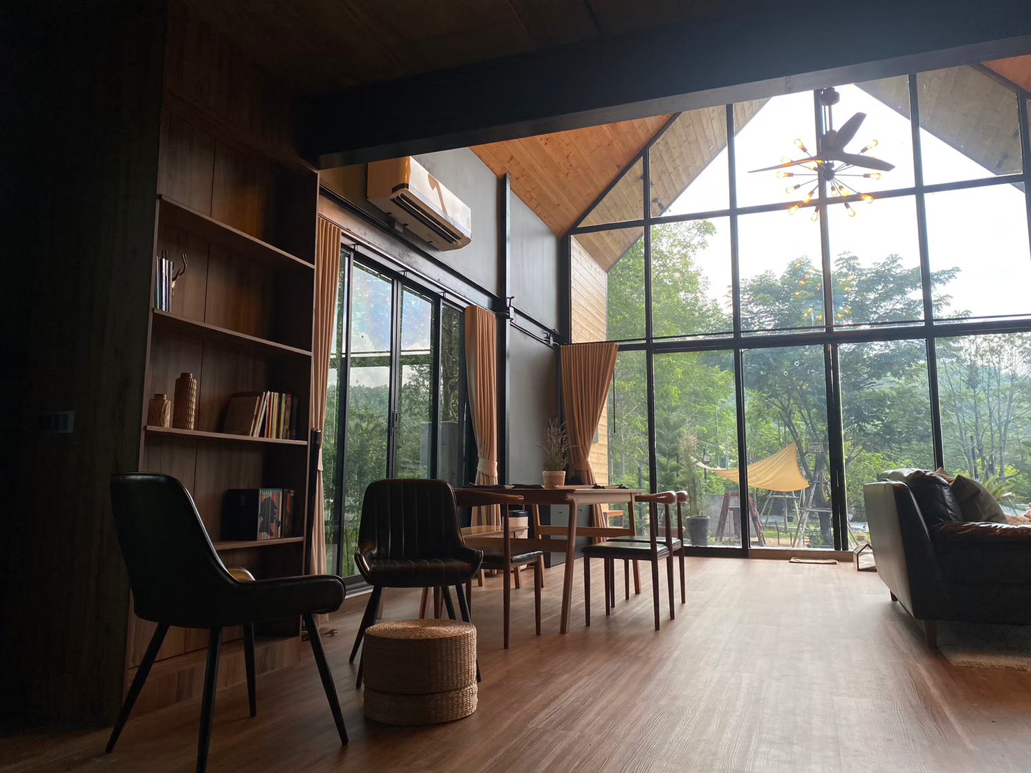 LINE_ALBUM_บ้านพัก_241028_56