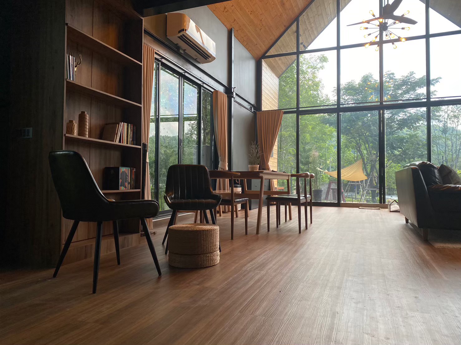 LINE_ALBUM_บ้านพัก_241028_57