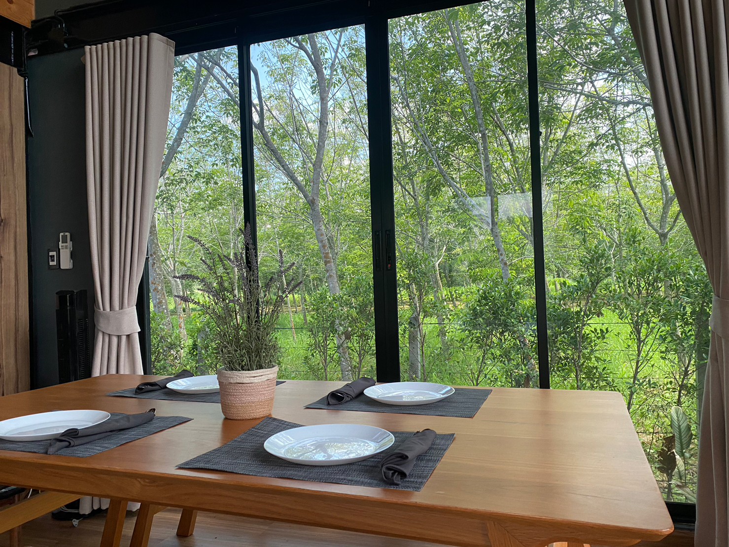 LINE_ALBUM_บ้านพัก_241028_70