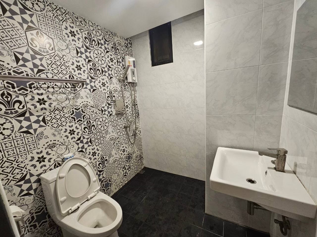 LINE_ALBUM_บ้านพัก_241028_77