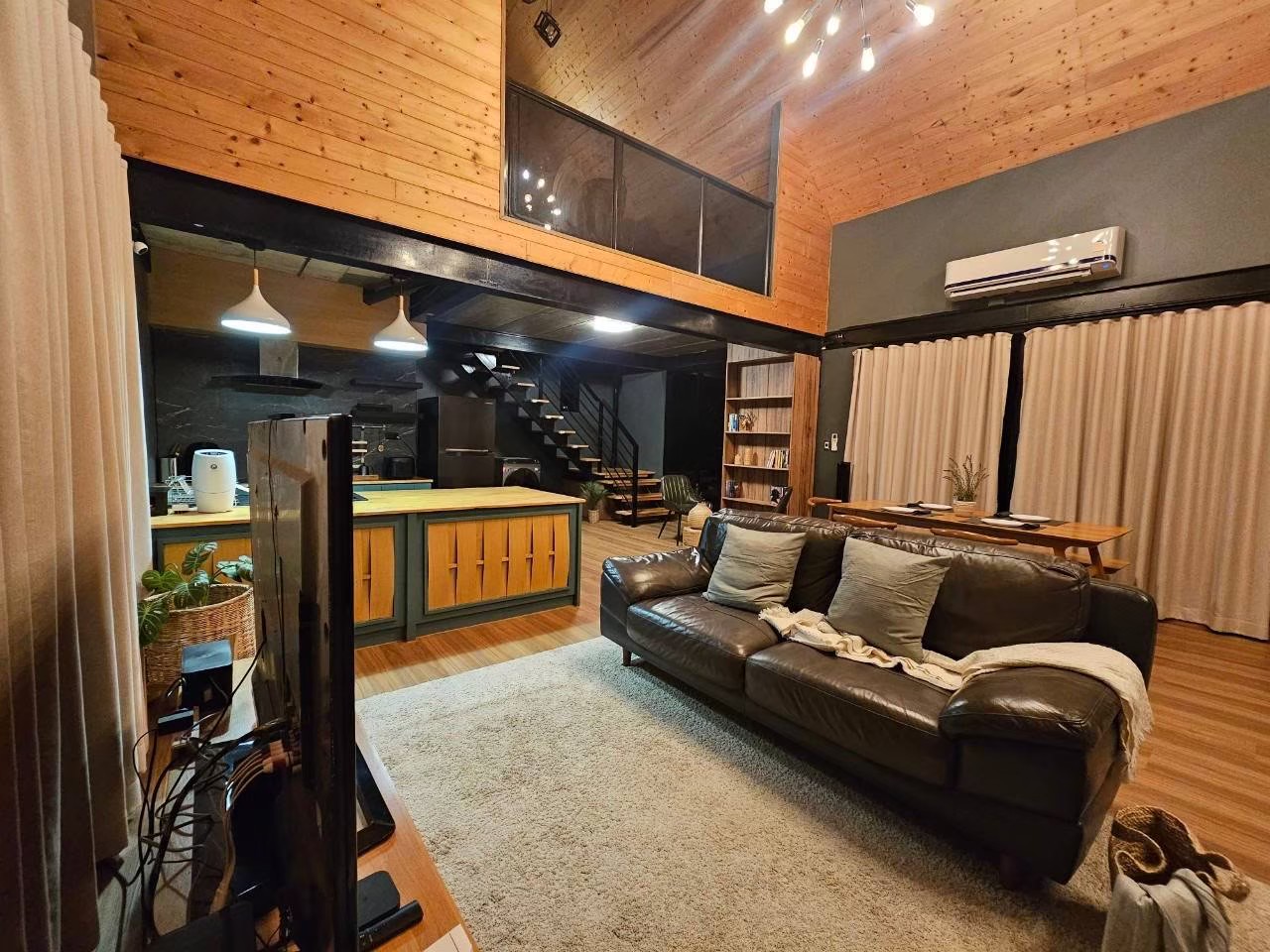 LINE_ALBUM_บ้านพัก_241028_80