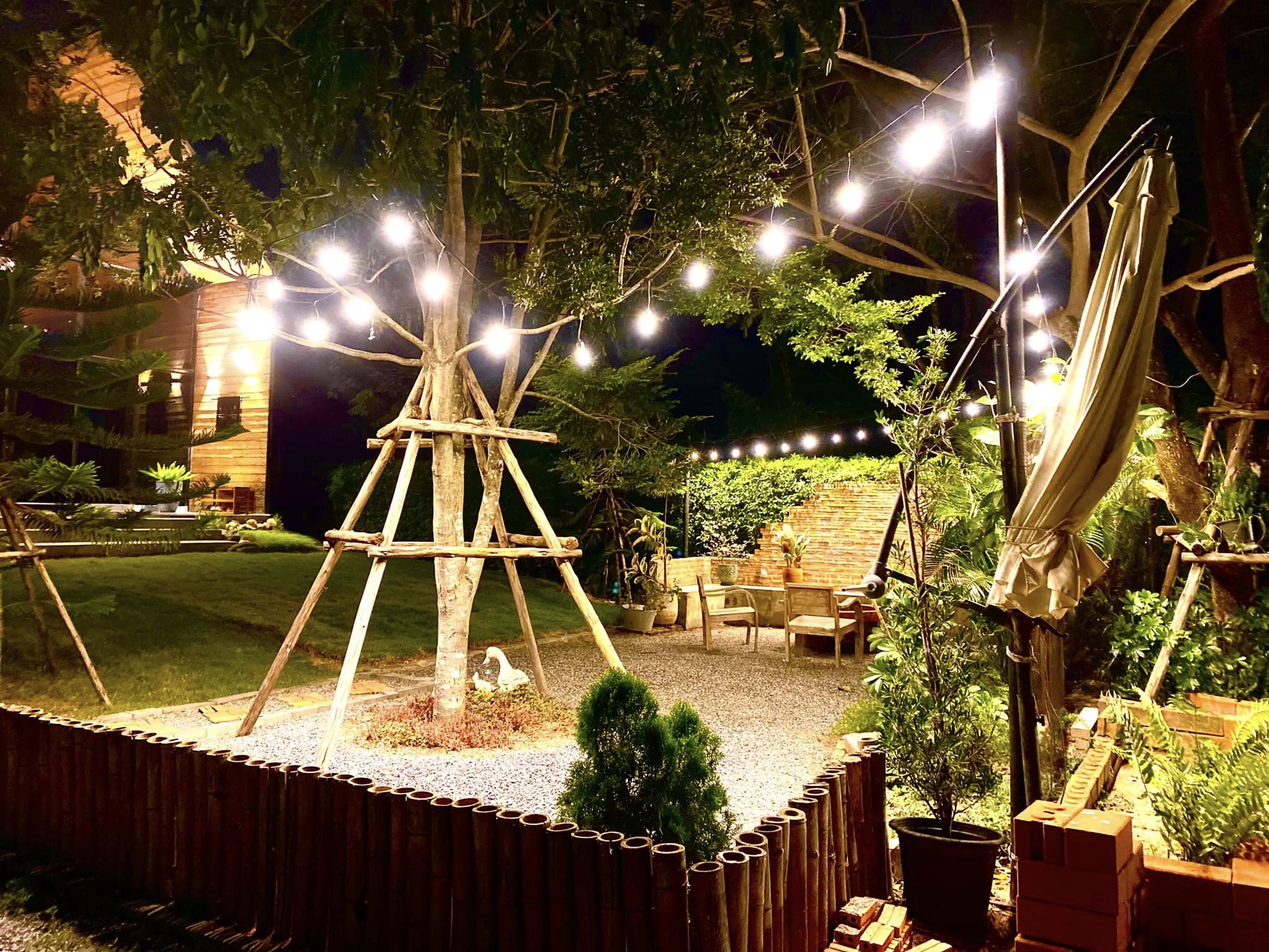 บริเวณพักผ่อนหน้าวิลล่า-2